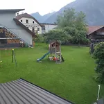 Apartamento Groassehof Haus Gstrein 2 *